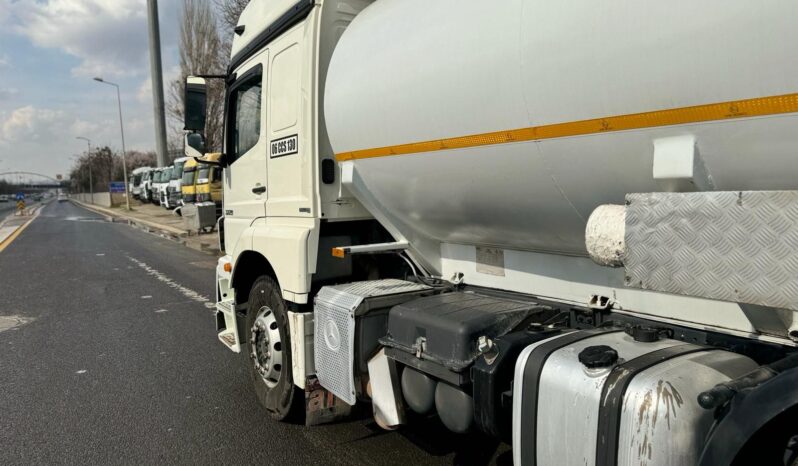 Mercedes-Benz Axor 3229 Tanker – 2012 model dolu