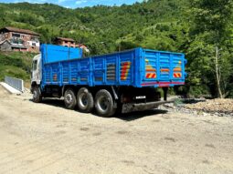 Ford Cargo 3227 S 2003 model dolu